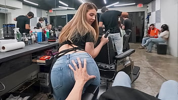Fodendo faxineira da barbearia